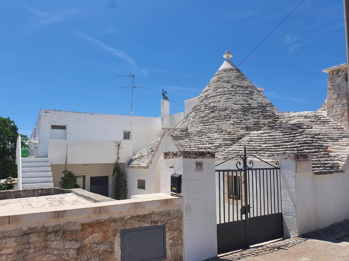 I Trulli Di Nonna Maria Villa อัลเบโรเบลโล ภายนอก รูปภาพ